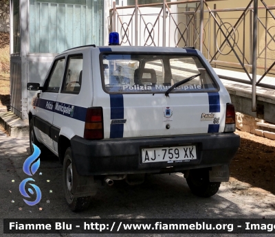 Fiat Panda 4x4 II serie 
Polizia Municipale 
Comune di Cagnano Amiterno 
Parole chiave: Fiat Panda_4x4_IIserie