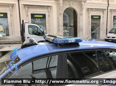 Bmw 320 Touring F31 III restyle 
Polizia di Stato 
Polizia Stradale 
Allestimento Focaccia 
Decorazione Grafica Artlantis 
POLIZIA M3651
Parole chiave: Bmw 320_Touring_F31_IIIrestyle POLIZIAM3651