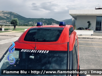 Fiat Doblò XL IV serie 
Vigili del Fuoco 
Direzione Regionale Calabria 
Variante con lampeggianti e supplementari anteriori 
VF 28487
Parole chiave: Fiat Doblò_XL_IVserie VF28487