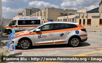 Renault Megane StationWagon III serie 
ASL n4 di Teramo 
118 Abruzzo Soccorso 
C.O. di Teramo 
Automedica 
Allestimento ODONE 
Parole chiave: Renault Megane_StationWagon_IIIserie Automedica