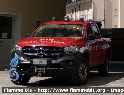 Mercedes-Benz Classe X 
Vigili del Fuoco 
Comando provinciale di L’Aquila 
VF 29515 
Parole chiave: Mercedes-Benz_classe X Vigili del Fuoco L’Aquila