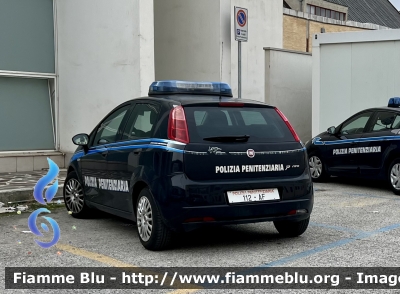 Fiat Grande Punto 
Polizia Penitenziaria 
POLIZIA PENITENZIARIA 112 AF
Parole chiave: Fiat Grande_Punto POLIZIAPENITENZIARIA112AF