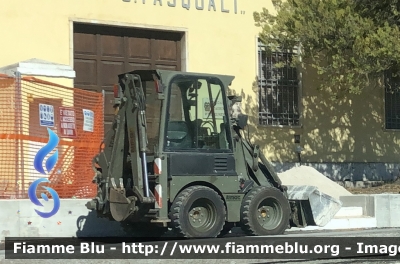 JCB 1CX 
Esercito Italiano 
IX Reggimento Alpini L’Aquila 
“Battaglione Multifunzionale Vicenza”
MACC.OP.EIBE235 
Parole chiave: JCB 1CX EIBE235