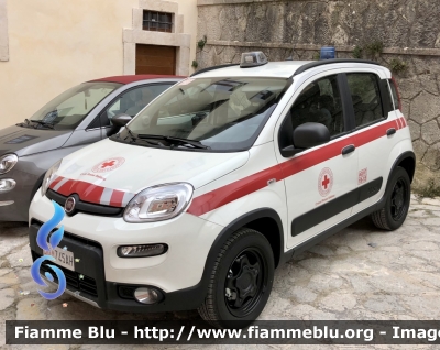 Fiat Nuova Panda 4x4 II serie 
Croce Rossa Italiana 
Comitato Regionale Abruzzo 
Allestimento Elevox 
CRI 745 AH 
Parole chiave: Fiat Nuova_Panda_4x4_IIserie CRI745AH