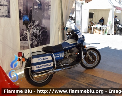 Moto Guzzi 850-T3
Polizia Municipale
Comune di L'Aquila
Mezzo Storico
Parole chiave: Moto Guzzi_850-T3