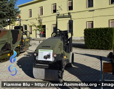 Hamm HD 8VV
Esercito Italiano
IX Reggimento Alpini L'Aquila
Rullo Compattatore
MACC.OP. EI DB 384
Parole chiave: Hamm HD_8VV MACC.OP.EIDB384