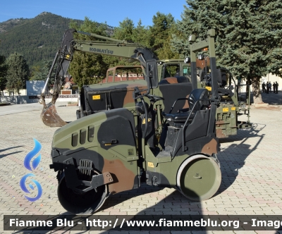 Hamm HD 8VV
Esercito Italiano
IX Reggimento Alpini L'Aquila
Rullo Compattatore
MACC.OP. EI DB 384
Parole chiave: Hamm HD_8VV MACC.OP.EIDB384