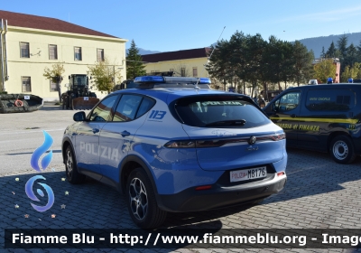 Alfa Romeo Tonale
Polizia di Stato
Squadra Volante
Allestimento FCA
POLIZIA M8176
Parole chiave: Alfa_Romeo Tonale POLIZIAM8176