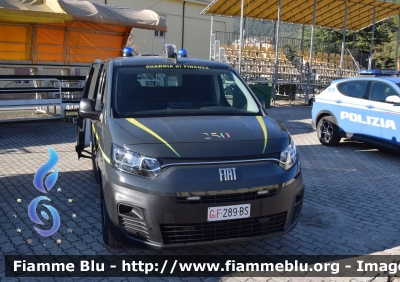 Fiat Doblò V serie
Guardia di Finanza
Unità Cinofile
Allestimento Autocarrozzeria Moderna
GdiF 289 BS
Parole chiave: Fiat Doblò_Vserie GDIF289BS