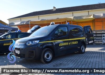 Fiat Doblò V serie
Guardia di Finanza
Unità Cinofile
Allestimento Autocarrozzeria Moderna
GdiF 289 BS
Parole chiave: Fiat Doblò_Vserie GDIF289BS