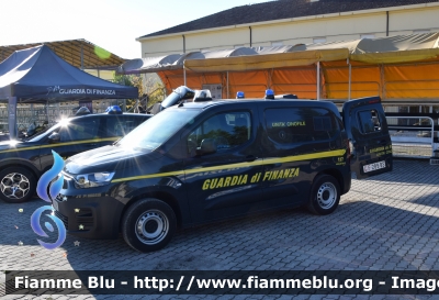 Fiat Doblò V serie
Guardia di Finanza
Unità Cinofile
Allestimento Autocarrozzeria Moderna
GdiF 289 BS
Parole chiave: Fiat Doblò_Vserie GDIF289BS