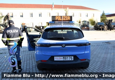 Alfa Romeo Tonale
Polizia di Stato
Squadra Volante
Allestimento FCA
POLIZIA M8176
Parole chiave: Alfa_Romeo Tonale POLIZIAM8176