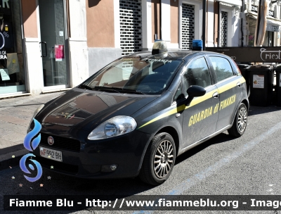 Fiat Grande Punto 
Guardia di Finanza
GdiF 992 BH
Parole chiave: Fiat Grande_Punto GDIF992BH