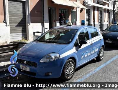 Fiat Grande Punto
Polizia di Stato
POLIZIA F7081
Parole chiave: Fiat Grande_Punto POLIZIAF7081