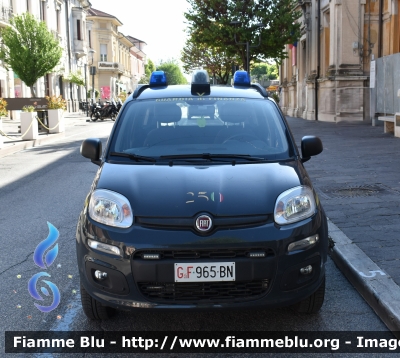 Fiat Nuova Panda 4x4 II serie
Guardia di Finanza
GdiF 965 BN
Parole chiave: Fiat Nuova_Panda_4x4_IIserie GDIF965BN