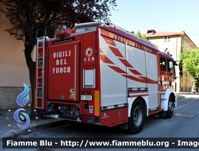 Man TGM 15.250 II serie
Vigili del Fuoco
Comando Provinciale di L'Aquila
AutoPompaSerbatoio Allestimento Bai
VF 29321
Parole chiave: Man TGM_15.250_IIserie VF29321