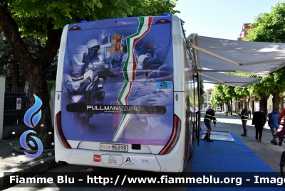 Iveco Crossway II serie
Polizia di Stato
Polizia Stradale 
"Pullman Azzurro"
Allestimento Elevox 
POLIZIA M6898
Presente ad ogni partenza di tappa del Giro D'Italia 2024
Automezzo 476
Parole chiave: Iveco Crossway POLIZIAM6898