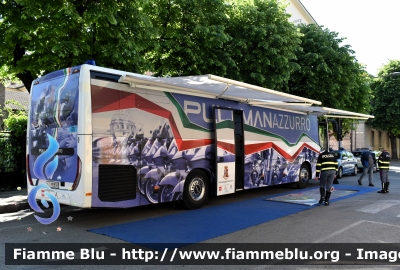 Iveco Crossway II serie
Polizia di Stato 
Polizia Stradale
"Pullman Azzurro"
Allestimento Elevox
POLIZIA M6898
Presente ad ogni partenza di tappa del Giro D'Italia 2024
Automezzo 476
Parole chiave: Iveco Crossway_IIserie POLIZIAM6898 Giro_D'Italia_2024