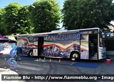 Iveco Crossway II serie
Polizia di Stato 
Polizia Stradale
"Pullman Azzurro"
Allestimento Elevox
POLIZIA M6898
Presente ad ogni partenza di tappa del Giro D'Italia 2024
Automezzo 476
Parole chiave: Iveco Crossway_IIserie POLIZIAM6898 Giro_D'Italia_2024