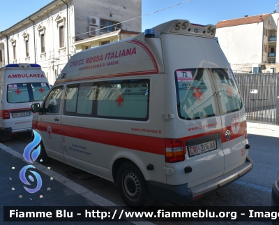 Volkswagen Transporter T5
Croce Rossa Italiana
Comitato di Varese
allestimento Aricar
CRI 206 AA

In scorta al Giro D'Italia 2024
Automezzo 72
Parole chiave: Volkwagen Transporter_T5 CRI206AA Ambulanza Giro_D&#039;Italia_2024