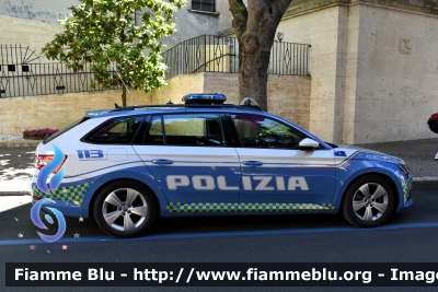 Skoda Superb Wagon III serie restyle
Polizia di Stato
Polizia Stradale 
Allestimento Focaccia 
POLIZIA M6406
In Scorta al Giro D'Italia 2024
Auto 05
Parole chiave: Skoda Superb_Wagon_IIIserie_restyle POLIZIAM6406 Giro_D&#039;Italia_2024