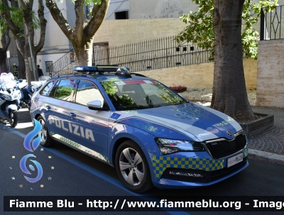 Skoda Superb Wagon III serie restyle
Polizia di Stato
Polizia Stradale 
Allestimento Focaccia 
POLIZIA M6406
In Scorta al Giro D'Italia 2024
Auto 05
Parole chiave: Skoda Superb_Wagon_IIIserie_restyle POLIZIAM6406 Giro_D&#039;Italia_2024