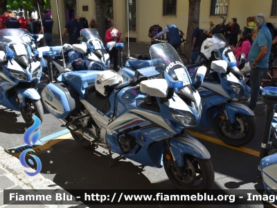 Yamaha FJR 1300 II serie
Polizia di Stato
POlizia Stradale
Allestimento Elevox
POLIZIA G3159
In Scorta al Giro D'Italia 2024
Moto 10
Parole chiave: Yamaha FJR_1300_IIserie POLIZIAG3159 Giro_D'Italia_2024