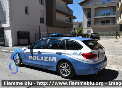 Bmw 320 Touring F31 III restyle
Polizia di Stato 
Polizia Stradale
Allestimento Focaccia
POLIZIA M3650
Parole chiave: Bmw 320_Touring_F31_IIIrestyle POLIZIAM3650