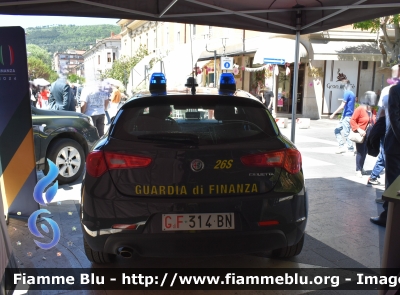 Alfa Romeo Nuova Giulietta restyle
Guardia di Finanza
Allestimento NCT Nuova Carrozzeria Torinese
Gdif 314 BN

Parole chiave: Alfa-Romeo Nuova_Giulietta_restyle GDIF314BN