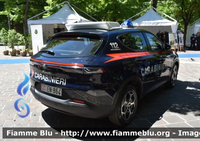 Alfa Romeo Tonale
Carabinieri
Nucleo Operativo Radiomobile
Allestimento FCA
CC EN 864
Parole chiave: Alfa-Romeo Tonale CCEN864