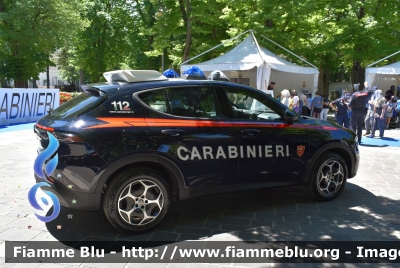 Alfa Romeo Tonale
Carabinieri
Nucleo Operativo Radiomobile
Allestimento FCA
CC EN 864
Parole chiave: Alfa-Romeo Tonale CCEN864