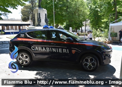 Alfa Romeo Tonale
Carabinieri
Nucleo Operativo Radiomobile
Allestimento FCA
CC EN 864
Parole chiave: Alfa-Romeo Tonale CCEN864