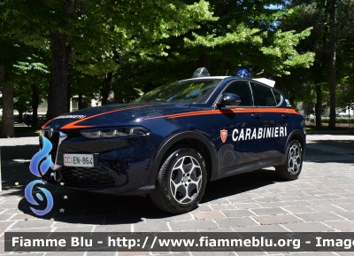 Alfa Romeo Tonale
Carabinieri
Nucleo Operativo Radiomobile
Allestimento FCA
CC EN 864
Parole chiave: Alfa-Romeo Tonale CCEN864