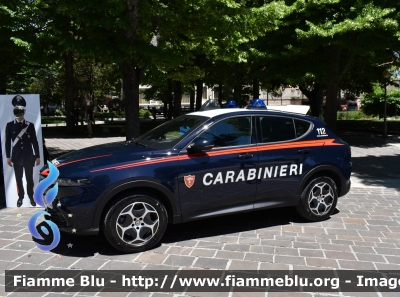 Alfa Romeo Tonale
Carabinieri
Nucleo Operativo Radiomobile
Allestimento FCA
CC EN 864
Parole chiave: Alfa-Romeo Tonale CCEN864