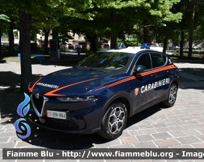 Alfa Romeo Tonale
Carabinieri
Nucleo Operativo Radiomobile
Allestimento FCA
CC EN 864
Parole chiave: Alfa-Romeo Tonale CCEN864