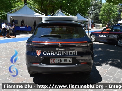 Alfa Romeo Tonale
Carabinieri
Nucleo Operativo Radiomobile
Allestimento FCA
CC EN 864
Parole chiave: Alfa-Romeo Tonale CCEN864