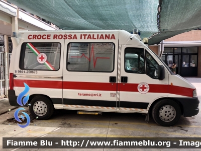 Fiat Ducato III serie 
Croce Rossa Italiana 
Comitato di Teramo 
Allestimento VEIKO 
CRI A064C 
Parole chiave: Fiat Ducato_IIIserie Ambulanza CRIA064C