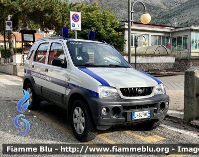 Daihatsu Terios I serie 
Polizia Municipale 
Comune di Massa D’Albe (AQ)

Parole chiave: Daihatsu Terios_Iserie