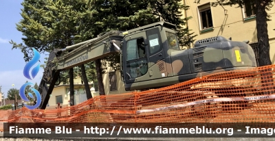 Komatsu PC210NLC 
Esercito Italiano 
9’ reggimento Alpini L’Aquila 
Battaglione Multifunzionale Vicenza 
Parole chiave: Komatsu PC210NLC