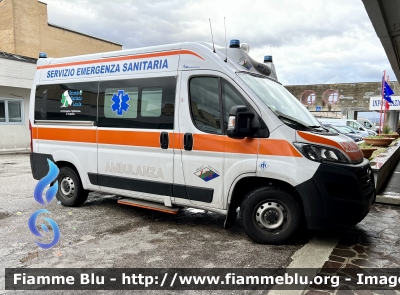 Fiat Ducato X290
ASL n1 Avezzano Sulmona L’Aquila 
118 Abruzzo Soccorso 
C.O. Di L’Aquila 
Allestimento Mariani Fratelli 

Parole chiave: Fiat Ducato_X290 Ambulanza