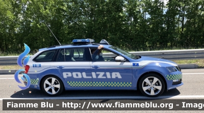 Skoda Octavia Wagon V serie 
Polizia di Stato 
Polizia Stradale 
Allestimento Focaccia 
Decorazione grafica artlantis 
POLIZIA M4722
Parole chiave: Skoda_Octavia Wagon Vserie Polizia Stradale