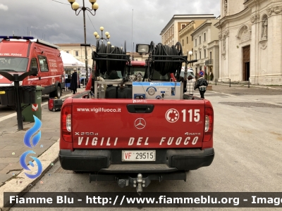 Mercedes-Benz classe X 
Vigili del Fuoco 
Comando provinciale di L’Aquila 
Allestimento Divitec 
VF 29515
Parole chiave: Mercedes-Benz Classe_X VF29515