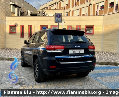 Jeep Grand Cherokee IV serie restyle 
Polizia Penitenziaria 
Servizio Traduzioni e Piantonamenti 
Allestimento Autocarrozzeria Moderna 
POLIZIA PENITENZIARIA 005 AH
Parole chiave: Jeep Grand_Cherokee_IVserie_restyle POLIZIAPENITENZIARIA005AH