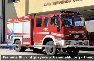 Iveco EuroFire 140E28 4x4 I serie 
Vigili del Fuoco 
Comando Provinciale Di L’Aquila 
AutoPompaSerbatoio allestimento Iveco-Magirus 
VF 22699
Parole chiave: Iveco EuroFire_140E28_4x4_Iserie VF22699