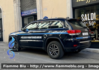 Jeep Grand Cherokee IV serie restyle 
Polizia Penitenziaria 
Servizio Traduzioni e Piantonamenti 
Allestimento Autocarrozzeria Moderna 
POLIZIA PENITENZIARIA 996 AG
Parole chiave: Jeep Grand_Cherokee_IVserie_restyle POLIZIAPENITENZIARIA996AG