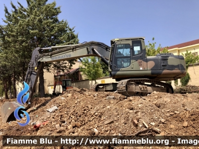 Komatsu PC210NLC
Esercito Italiano 
9’ reggimento Alpini L’Aquila 
Battaglione Multifunzionale Vicenza 

Parole chiave: Komatsu PC210NLC