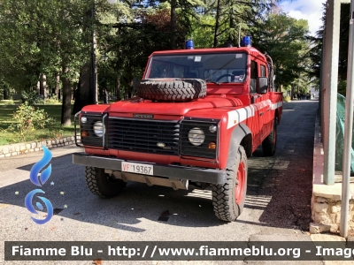 Land Rover Defender 130 
Vigili del Fuoco 
Comando provinciale di L’Aquila 
VF 19367
Parole chiave: Land-Rover Defender_130 VF19367