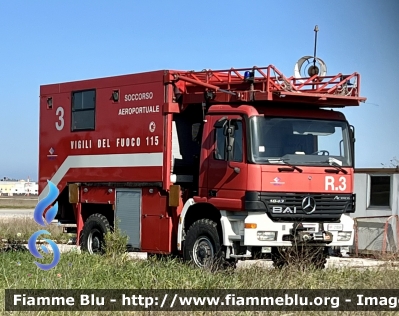 Mercedes-Benz Actros 1843 4x4 I serie 
Vigili del Fuoco 
Comando provinciale di Pescara 
Distaccamento Aeroportuale 
Automezzo Soccorso Aeroportuale allestimento Bai 
VF 21899
Parole chiave: Mercedes-Benz Actros_1843_4x4_Iserie VF21899