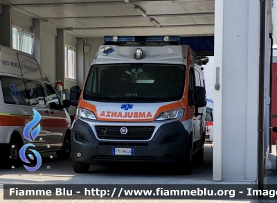 Fiat Ducato X290
Asl n1 Avezzano Sulmona L’Aquila 
118 Abruzzo Soccorso 
C.O. Di L’Aquila 
Allestimento Orion 
Parole chiave: Fiat Ducato_X290 Ambulanza