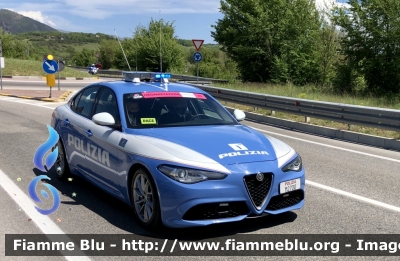 Giro d’Italia 2021
Alfa Romeo Nuova Giulia Q4 
Polizia di Stato 
Polizia Stradale 
POLIZIA M2700
In Scorta al giro d’Italia 2021
Vettura 1 
Parole chiave: Alfa-Romeo_Nuova Giulia Q4 Polizia Stradale Giro d’Italia